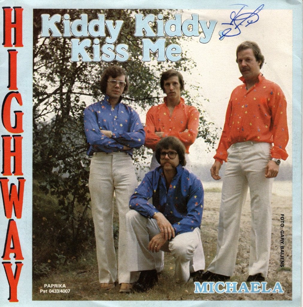 Highway - Kiddy kidy kiss me, Cd's en Dvd's, 7 inch, Ophalen of Verzenden, Zo goed als nieuw, Beschermende buitenhoes