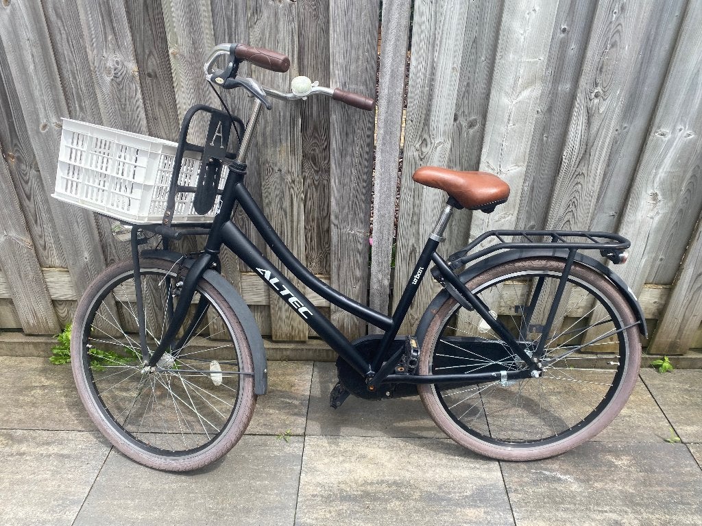 Meisjes fiets 26 inch, Terugtraprem, Altec, Gebruikt, Handrem