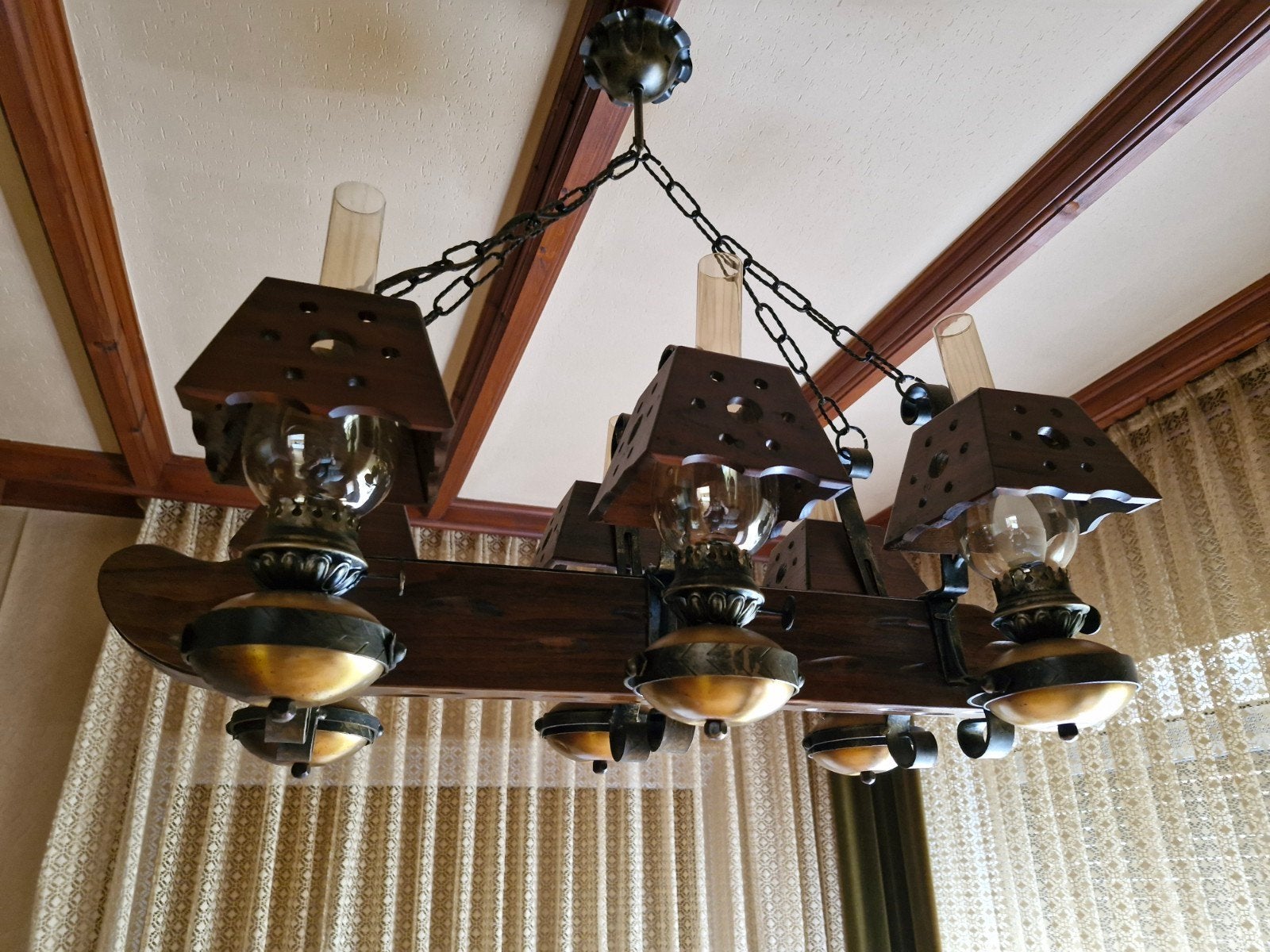 Hanglamp eiken met 6 lampjes met lampekappen, Antiek en Kunst, Antiek | Lampen, Ophalen