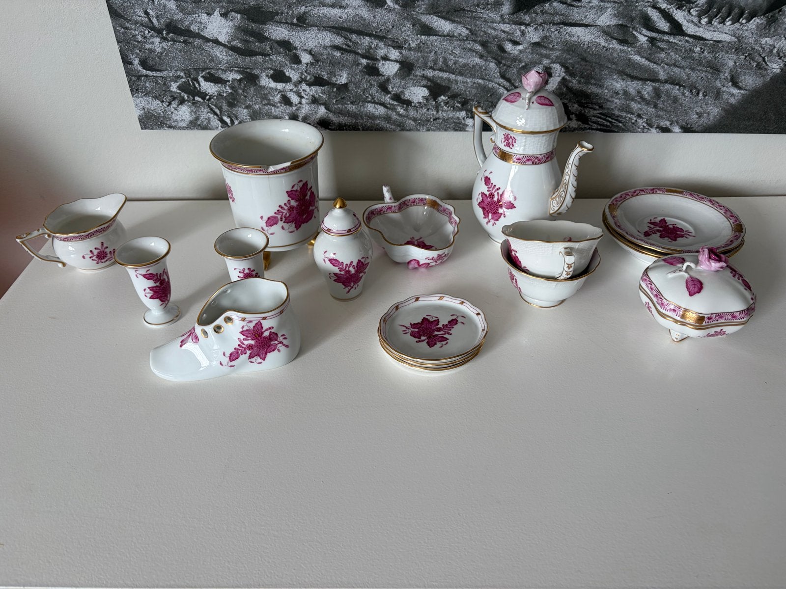 Prachtig porseleinen servies met roze bloemmotief, Ophalen
