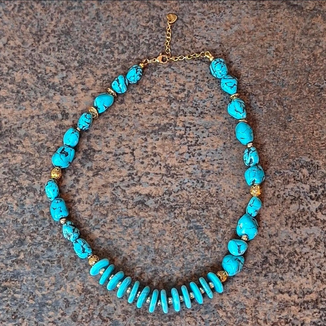 Prachtige ketting met natuurstenen in turquoise en goud, Blauw, Nieuw, Verstelbaar, Ophalen of Verzenden