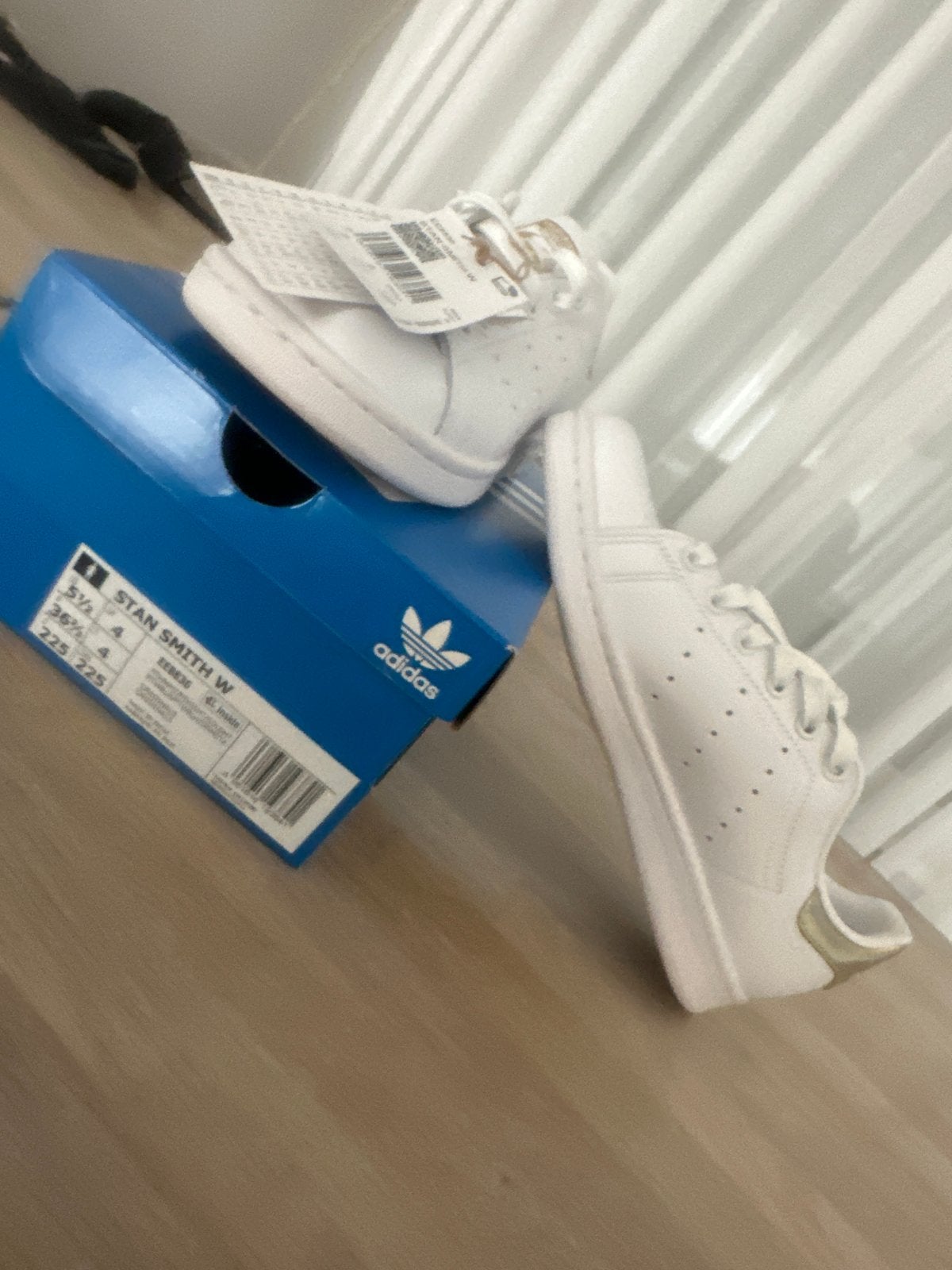 Adidas Stan Smith Witte Sneakers - Maat 36 2/3, Kleding | Dames, Schoenen, Ophalen, Nieuw, Wit, Sneakers of Gympen