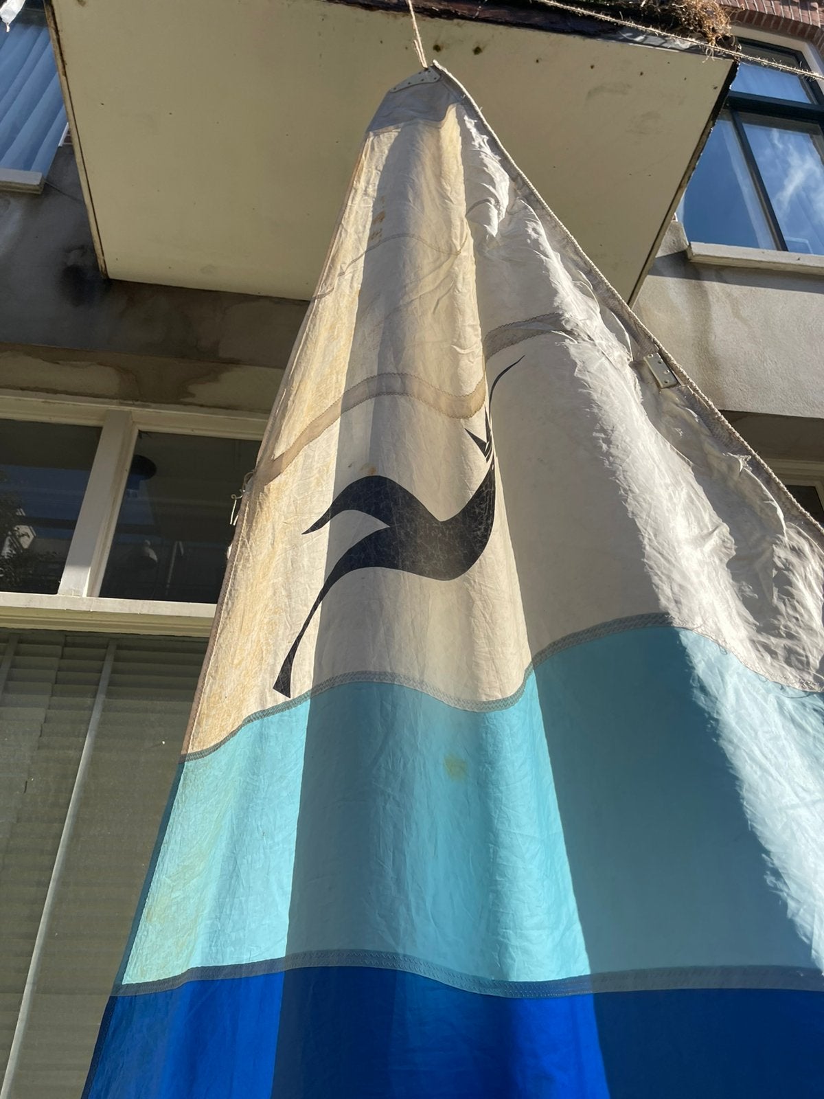 Giek 210 cm met zeil erop van 405 cm., Watersport en Boten, Ophalen, Gebruikt, Grootzeil, Minder dan 15 m²