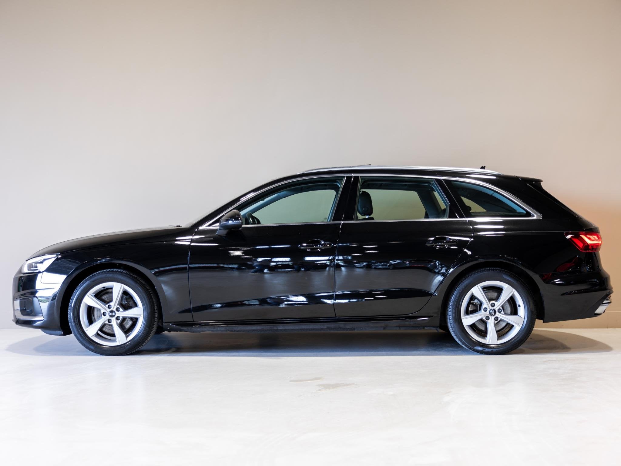 Audi A4 Avant 35 TFSI Advanced Edition / 150pk / Panorama da, Auto's, Dealer onderhouden, Stof, Gebruikt, 4 cilinders