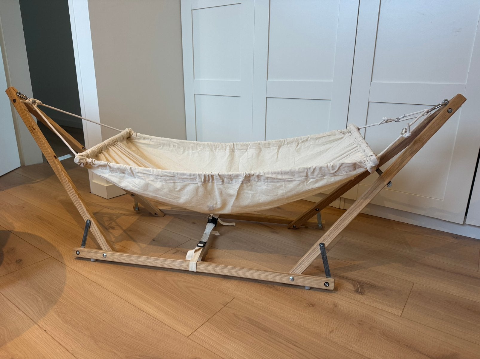 Amazonas babyhangmat inclusief houten standaard – naturel, Ophalen, Zo goed als nieuw
