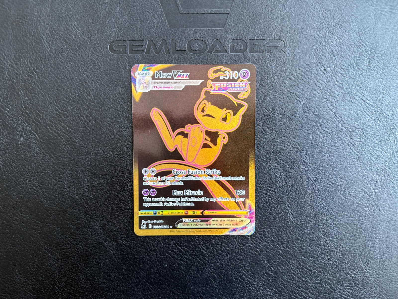Mew VMAX (LOR TG30) Lost Origin | Pokemon, Ophalen of Verzenden, Zo goed als nieuw, Losse kaart