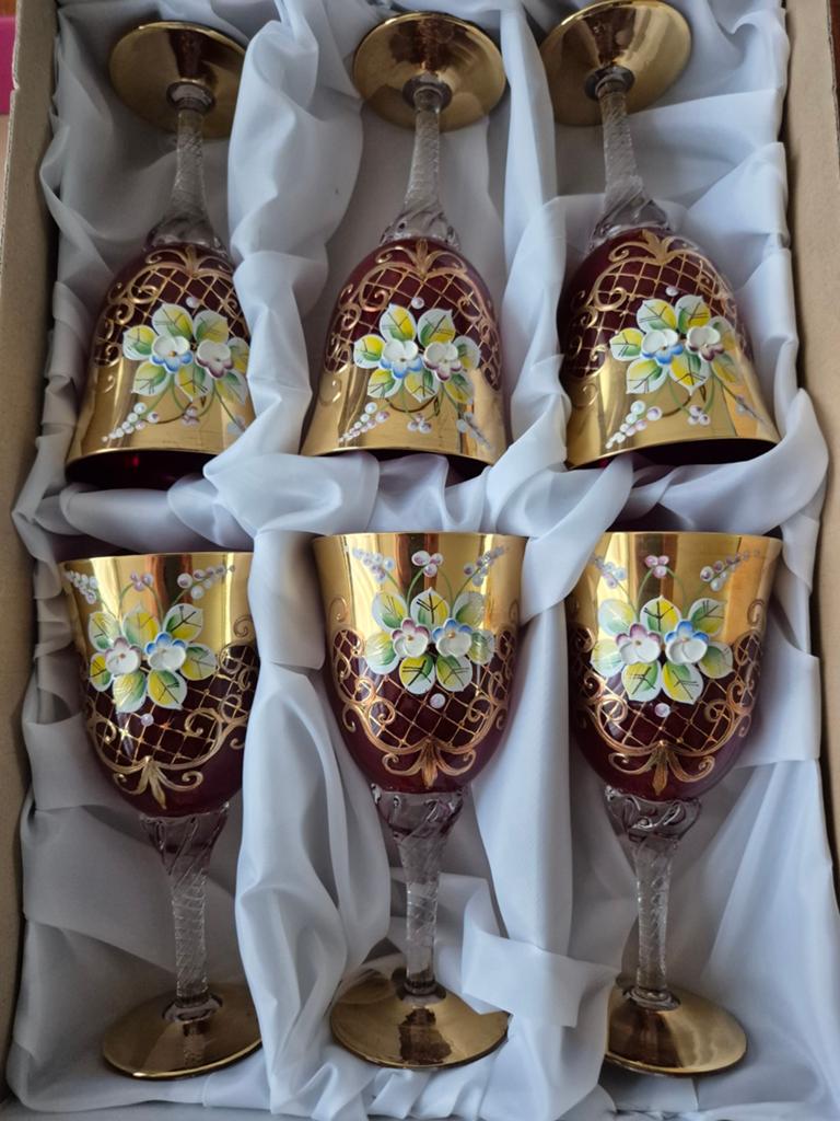 Set van glazen, Ophalen