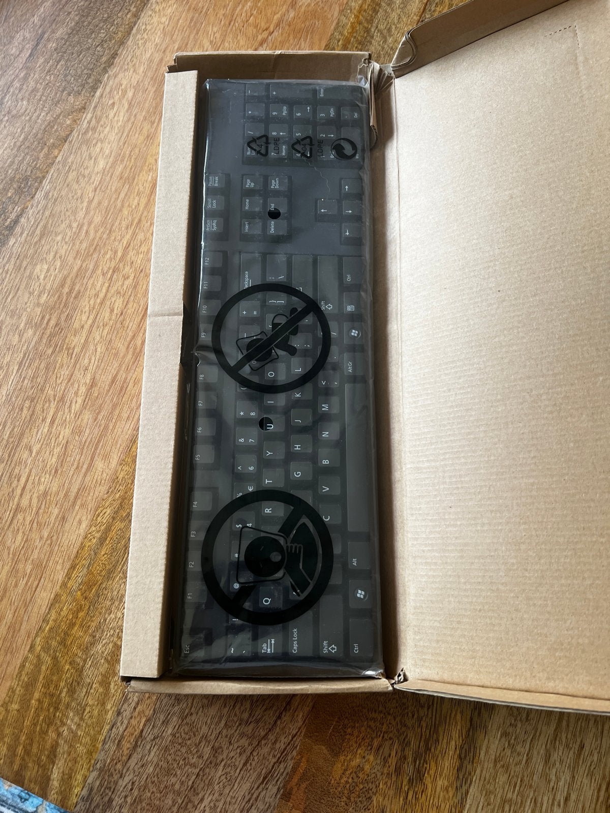 Nieuw QWERTY Toetsenbord - Ongebruikt in doos, Ophalen of Verzenden, Qwerty, Nieuw, Bedraad