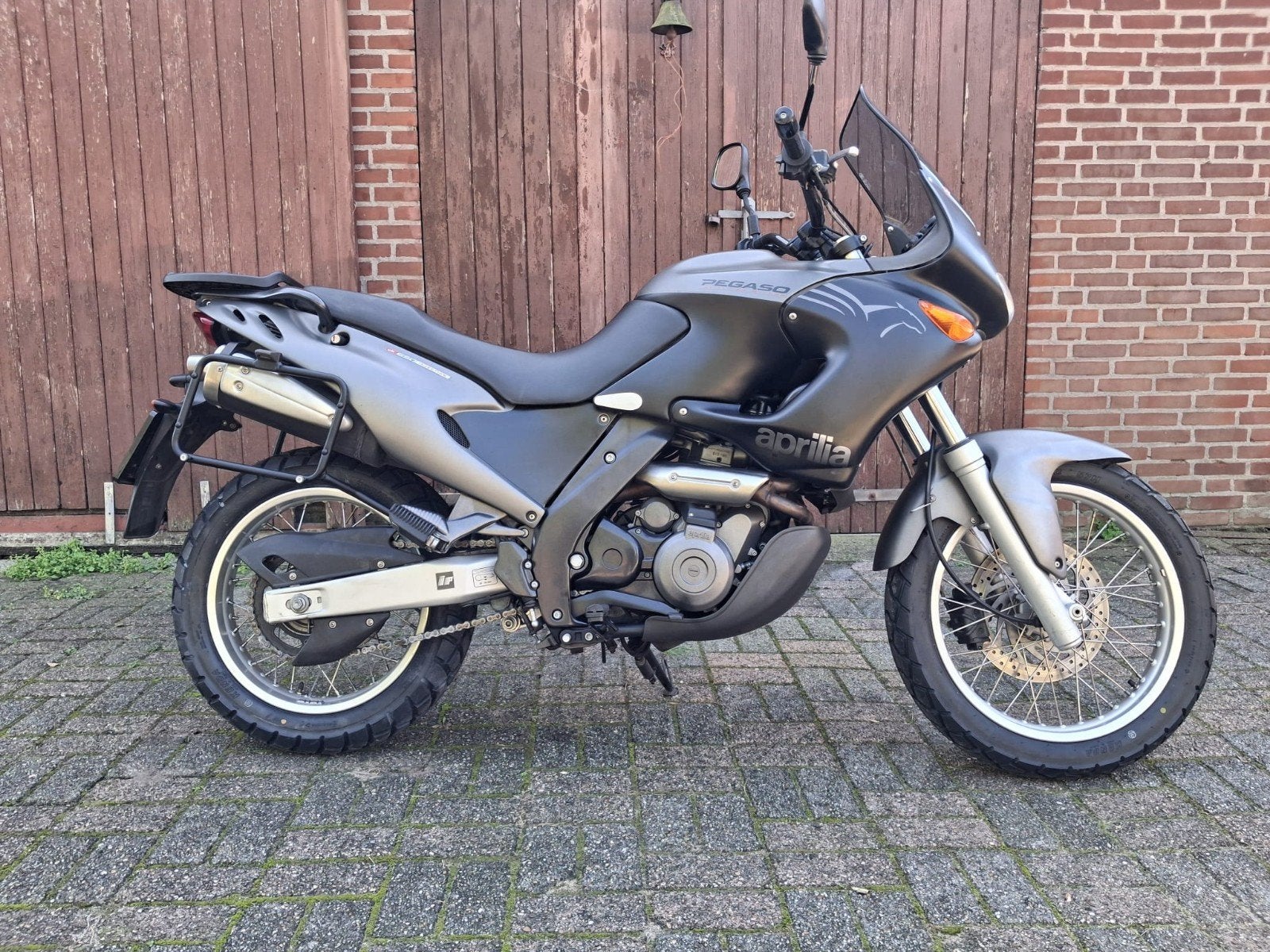 aprilia pegaso 650 ie, Vdlmotoren@outlook.com, Motorrijbewijs A, Meer dan 35 kW, Toermotor