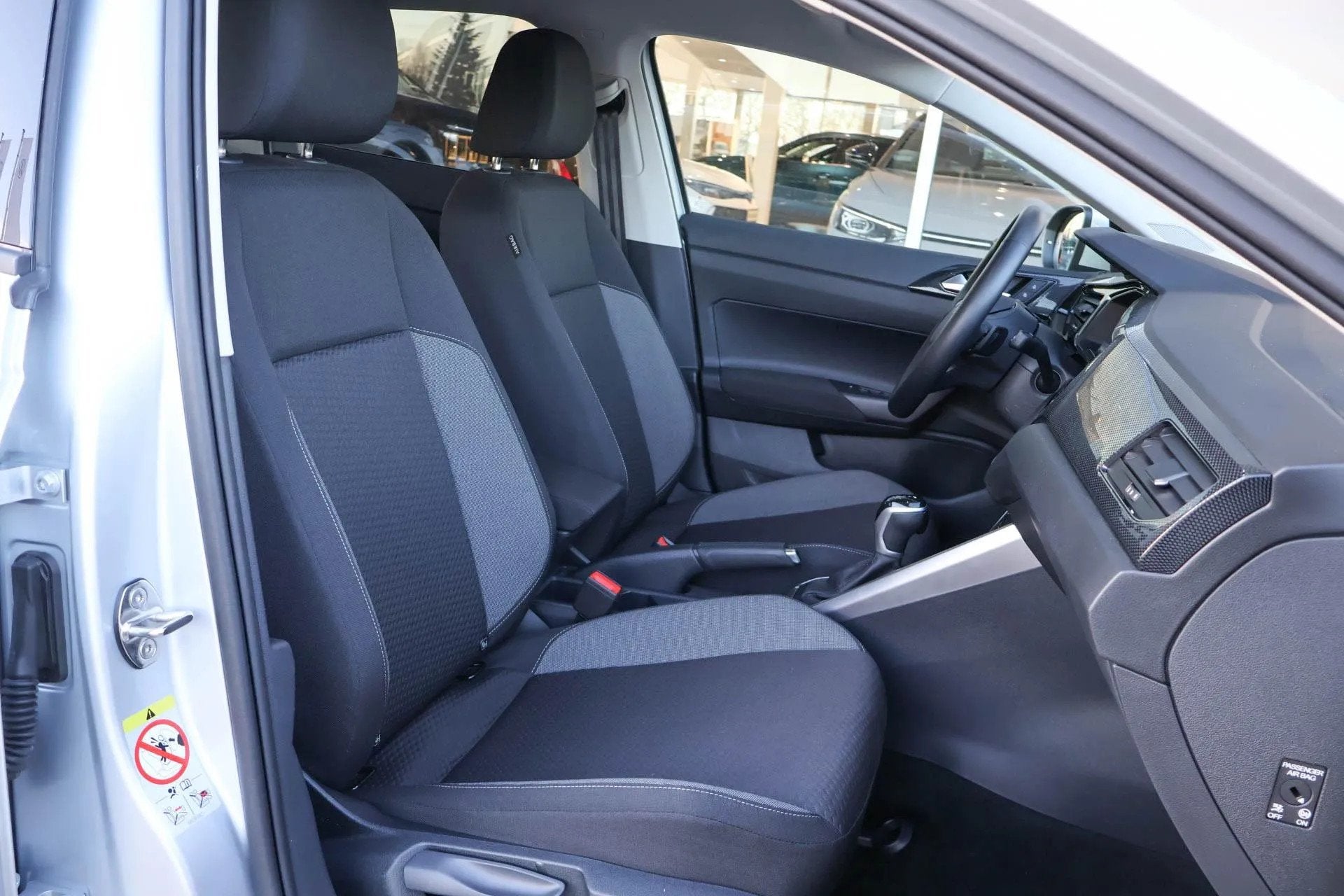 Volkswagen Taigo 1.0 TSI 115pk DSG Life Edition (bj 2025), Stof, Gebruikt, Automatische klimaatregeling, 116 pk