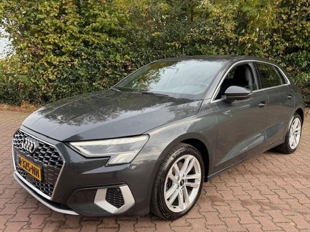 Audi A3 Sportback 30TFSI HEV 110PK S-TRONIC ATTITUDE/LED/ACA, Auto's, Audi, Automaat, Gebruikt, Euro 6, Automatische klimaatregeling
