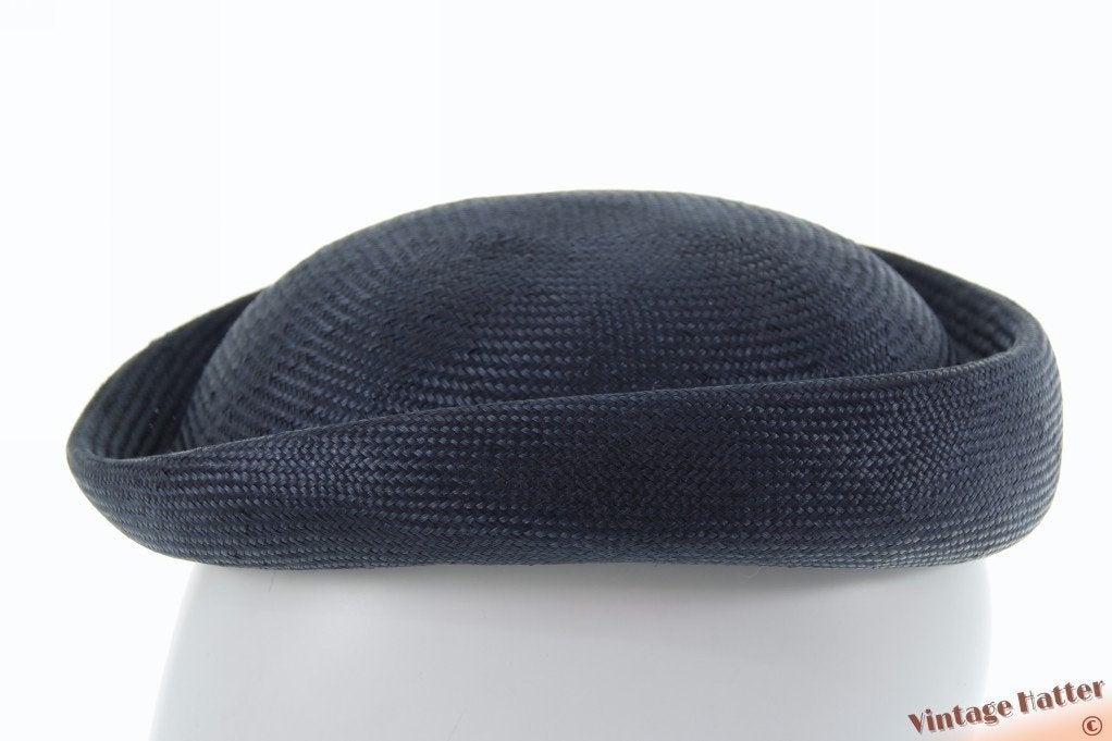 Dames pillbox cocktailhoed Weba Hats donkerblauw sisal 52-63, Weba Hats, Hoed, Nieuw, One size fits all