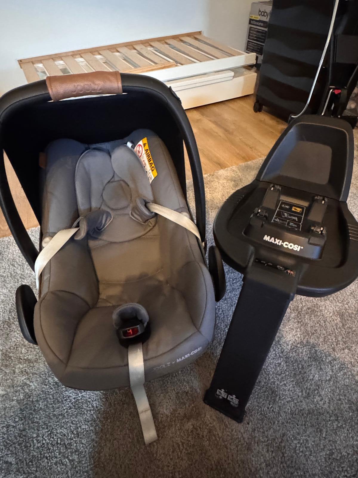 Nette Maxi cosi x Joolz set inclusief base, Ophalen, Zo goed als nieuw, Isofix, 0 t/m 13 kg