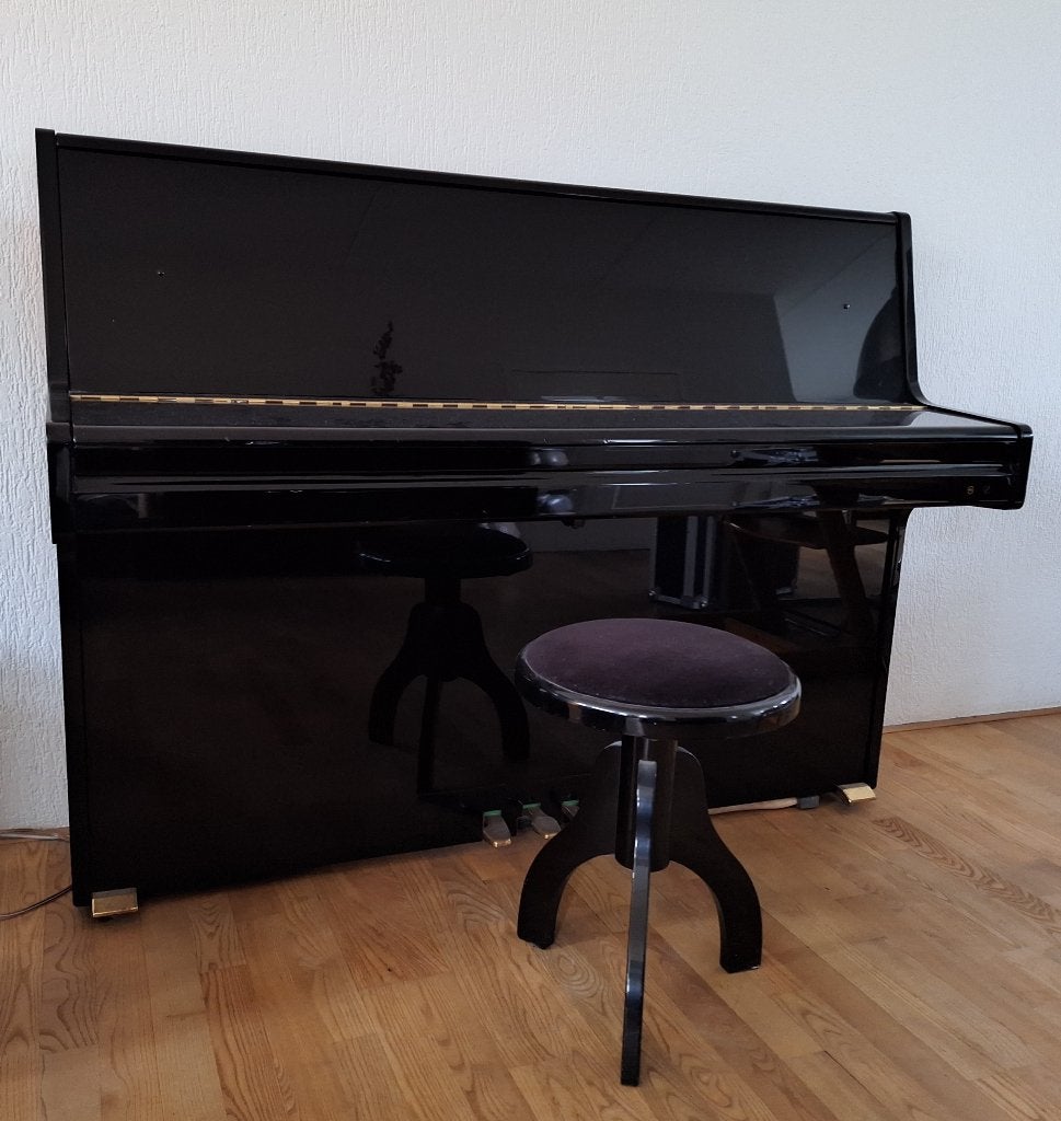 Piano Samick Su-110 hoogglans zwart, Ophalen, Gebruikt, Zwart, Hoogglans