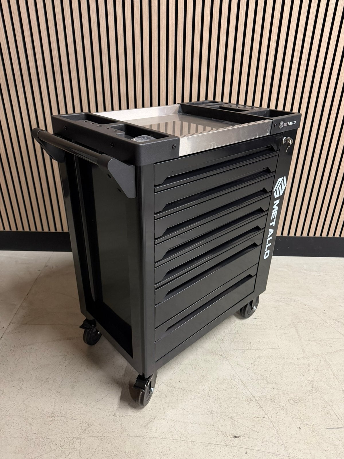 Metallo gereedschapwagen l gevuld l nieuw l 3 stuks
