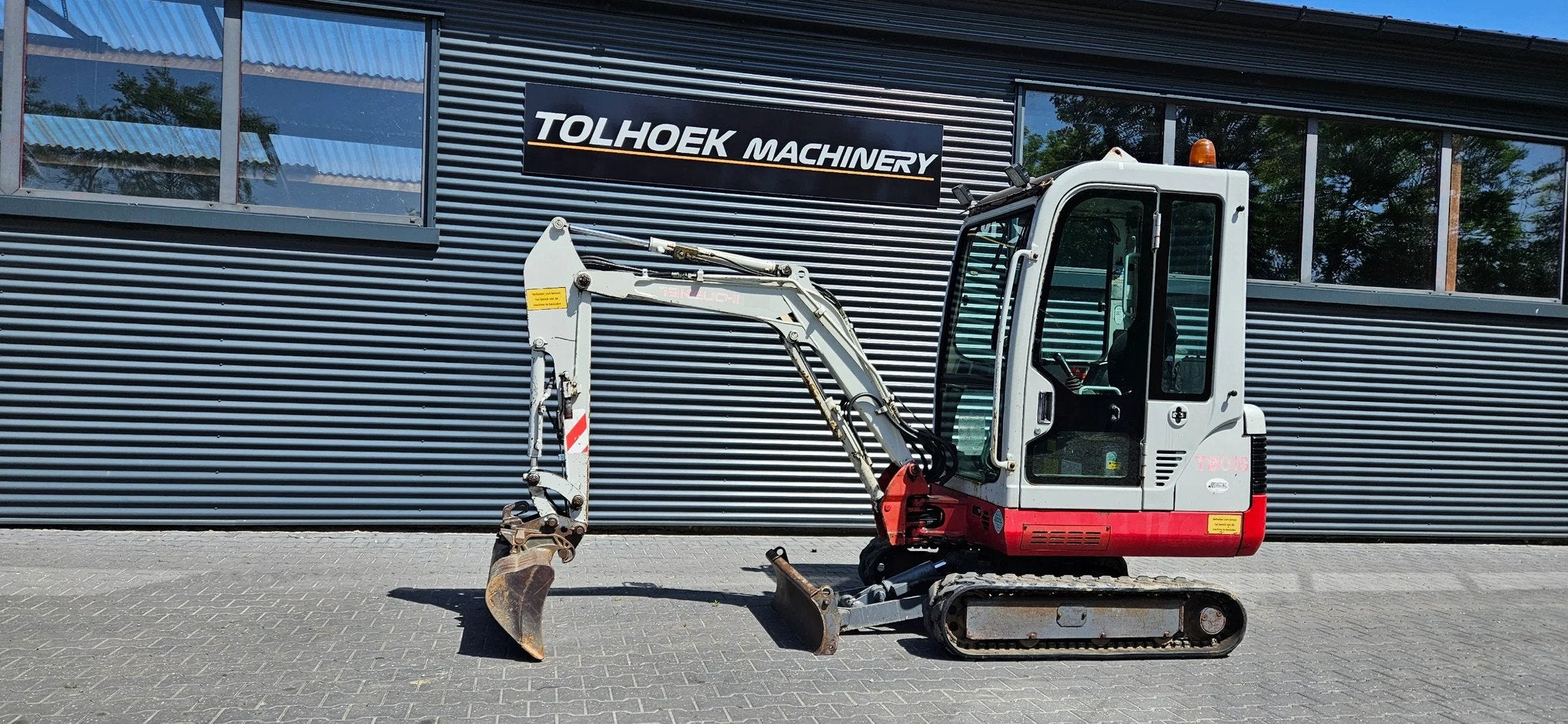 Takeuchi TB016 (bj 2009), Graafmachine