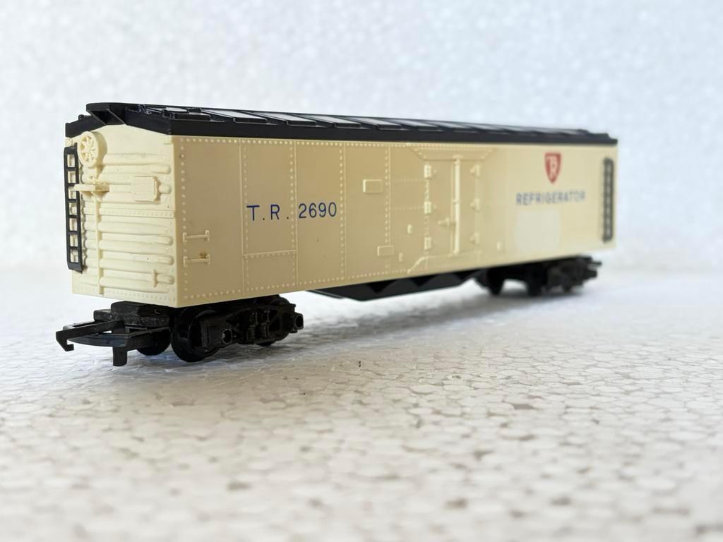 Triang box car, Hobby en Vrije tijd, Modeltreinen | H0, Ophalen of Verzenden, Zo goed als nieuw, Gelijkstroom of Wisselstroom