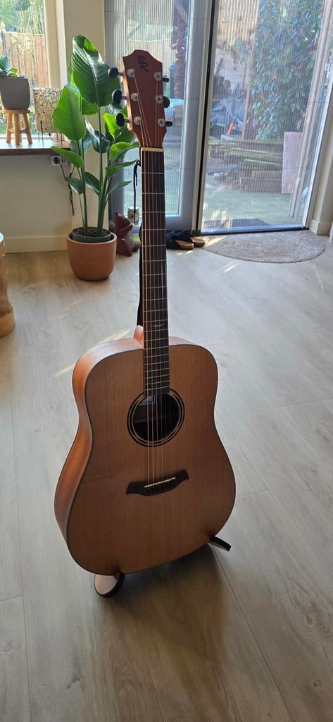 Gitaar, baton rouge AR11C/D, Ophalen, Zo goed als nieuw, Klassieke of Spaanse gitaar
