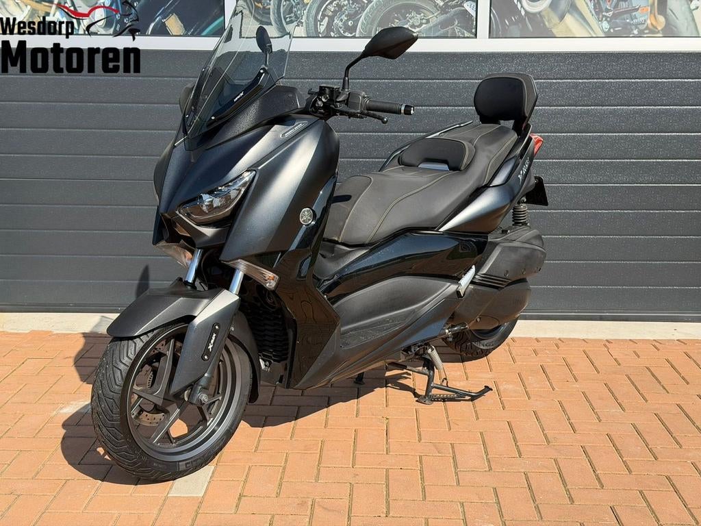 YAMAHA X MAX 300 IRON MAX Akrapovic Weinig KM A2 Geschikt!, Scooter, 292 cc, Bedrijf, Onbekend