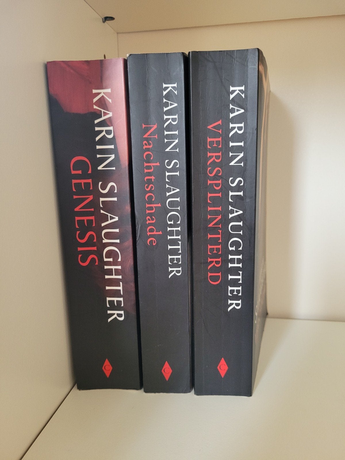 Karin Slaughter Boeken: Genesis, Nachtschade, Versplinterd, Boeken, Ophalen of Verzenden, Zo goed als nieuw, Karin Slaughter, Nederland