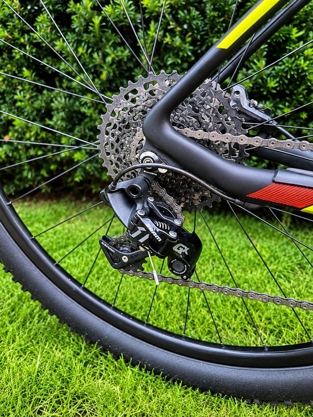 Foto 7 van SCOTT Scale 930 Carbon 29 inch | Nieuwprijs €2.100 | Maat L