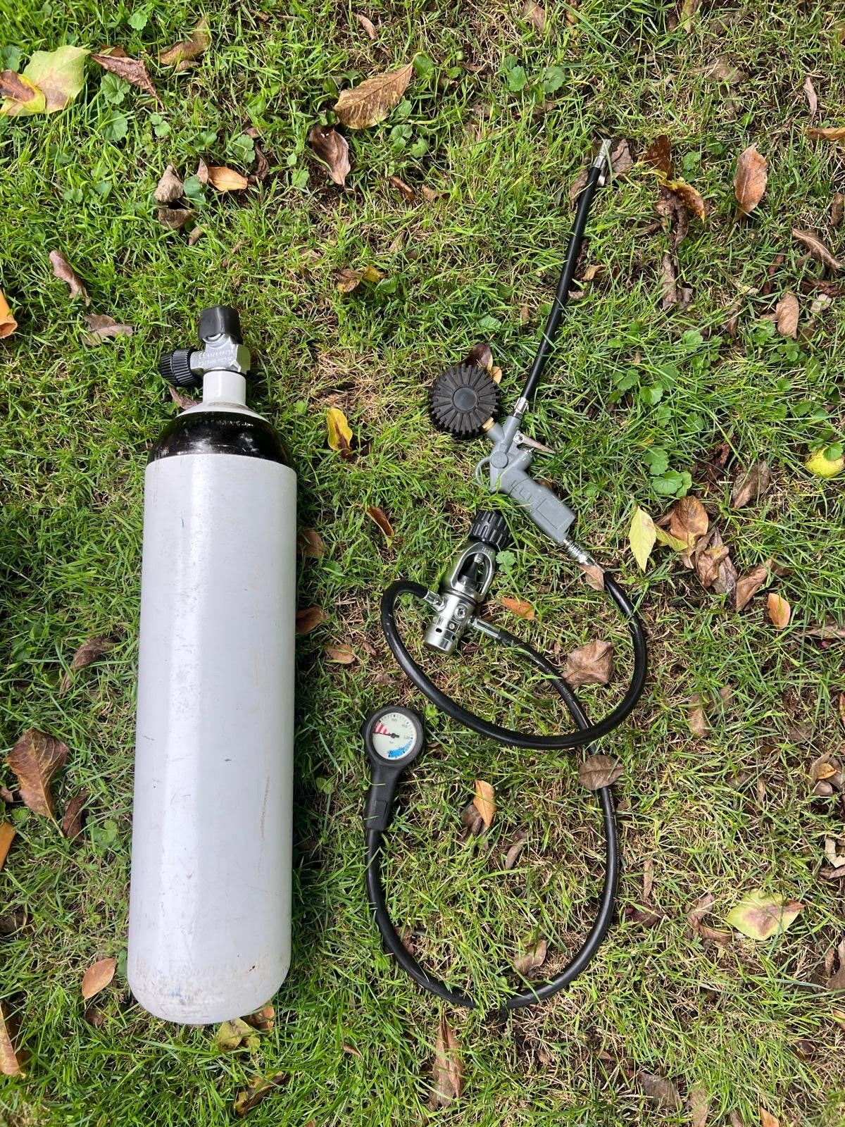 Persfles met accessoires voor opblazen van tent of banden, Ophalen, Gebruikt