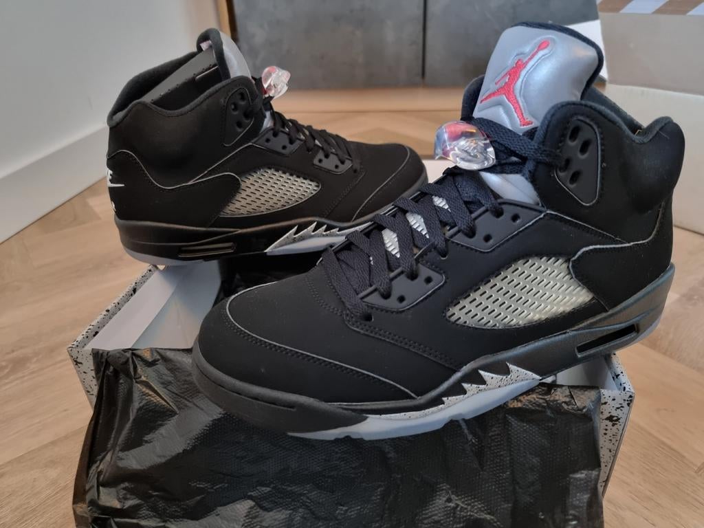 Jordan 5 Retro Black Metallic 2016 - Nieuw in doos, Zwart, Nieuw, Ophalen of Verzenden, Sneakers of Gympen