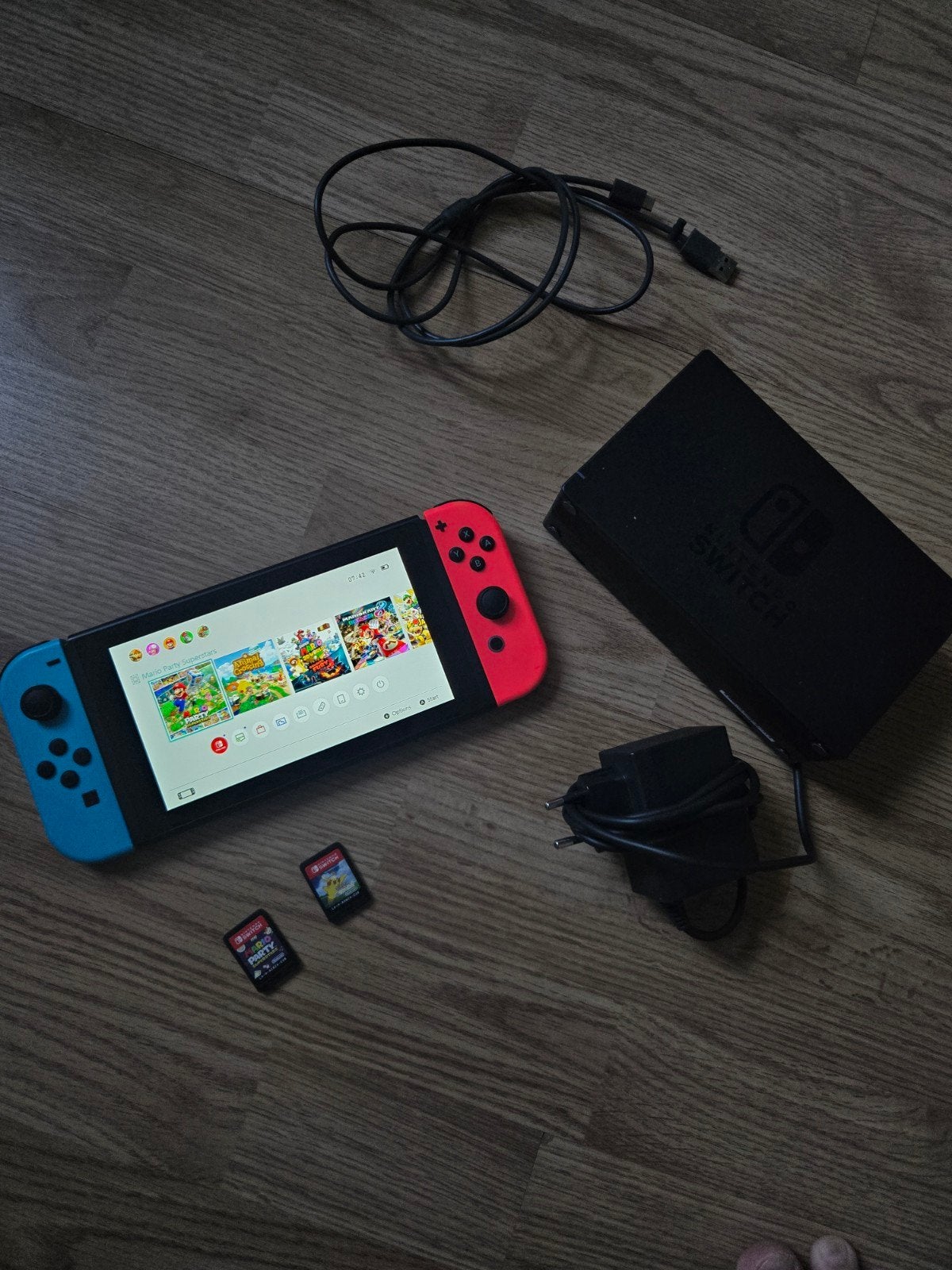 Nintendo Switch met games te koop!!!!, Spelcomputers en Games, Spelcomputers | Nintendo Switch, Met 2 controllers, Ophalen of Verzenden