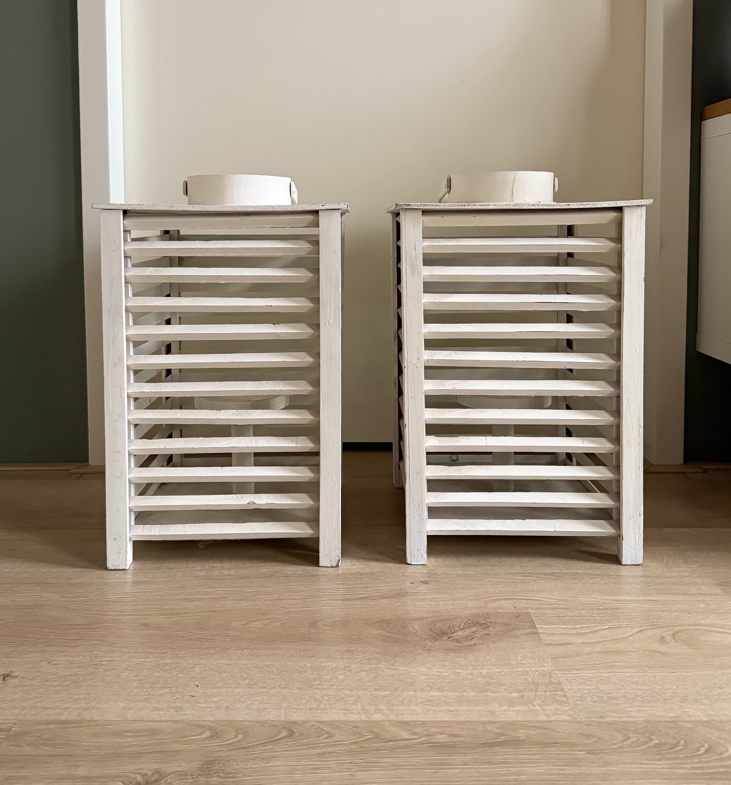 SET WINDLICHTEN Wit Hout & Glas 44 cm 2 Stuks, Huis en Inrichting, Woonaccessoires | Kandelaars en Kaarsen, Ophalen, Wit, Kaars