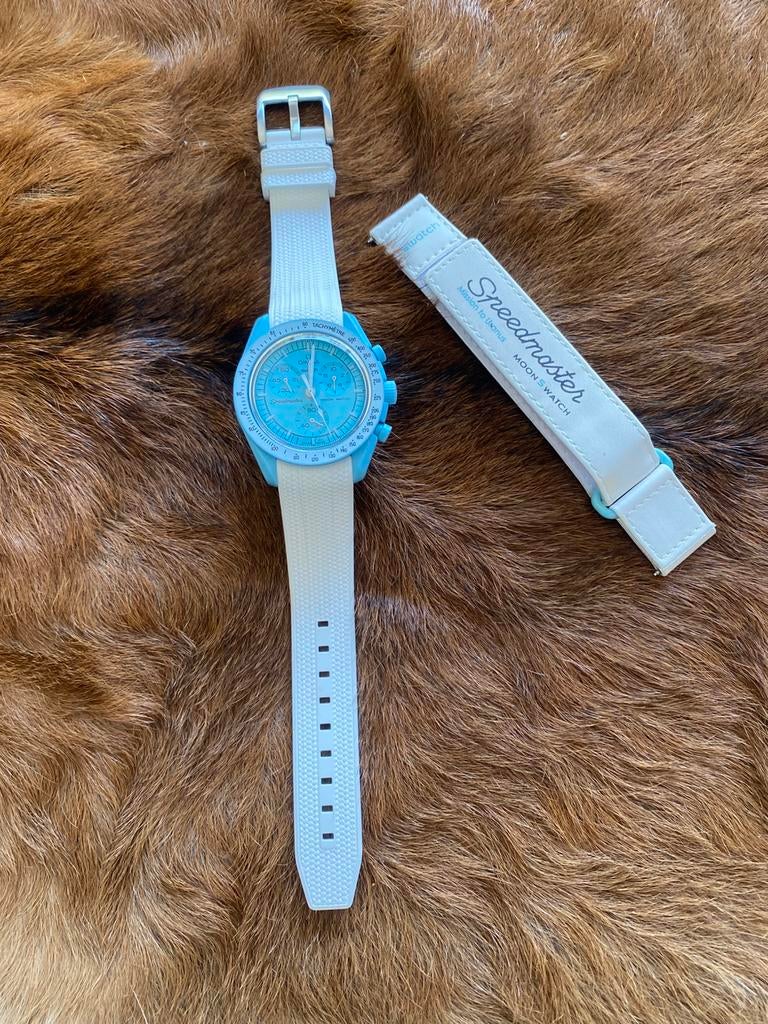 Swatch Omega Speedmaster horloge., Sieraden, Tassen en Uiterlijk, Horloges | Heren, Kunststof, Gebruikt, Polshorloge, Overige materialen