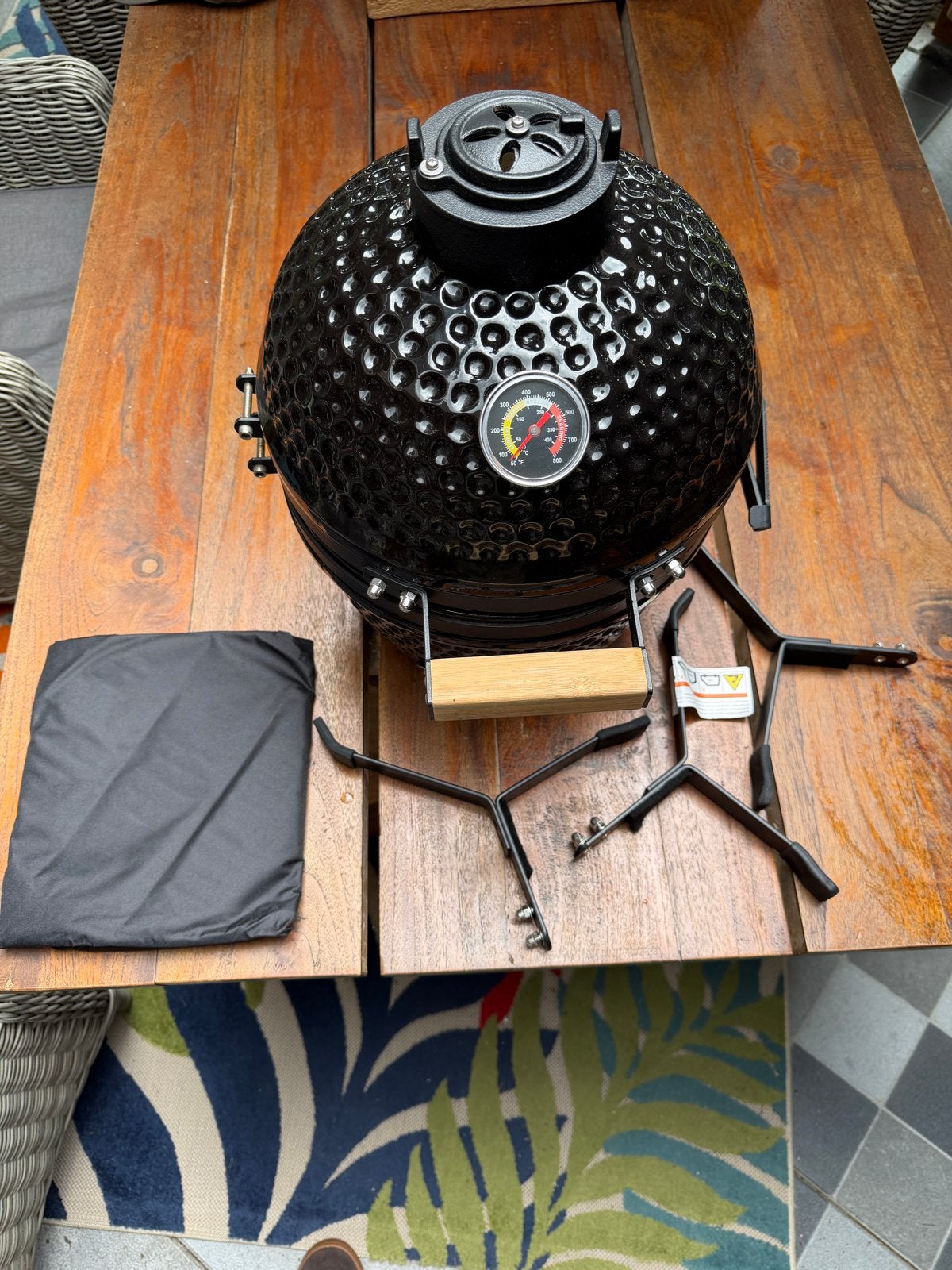 Niet gebruikte Kamado BBQ 26,5 cm met hoes en standaard, Ophalen, Nieuw