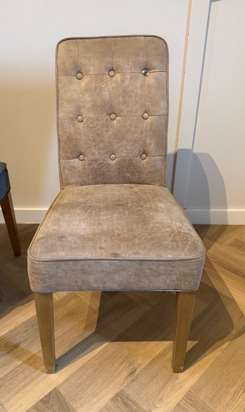 Elegante eetkamerstoel riveira maison- Beige stof met knopen, Gebruikt, Overige kleuren, Ophalen of Verzenden, Eén