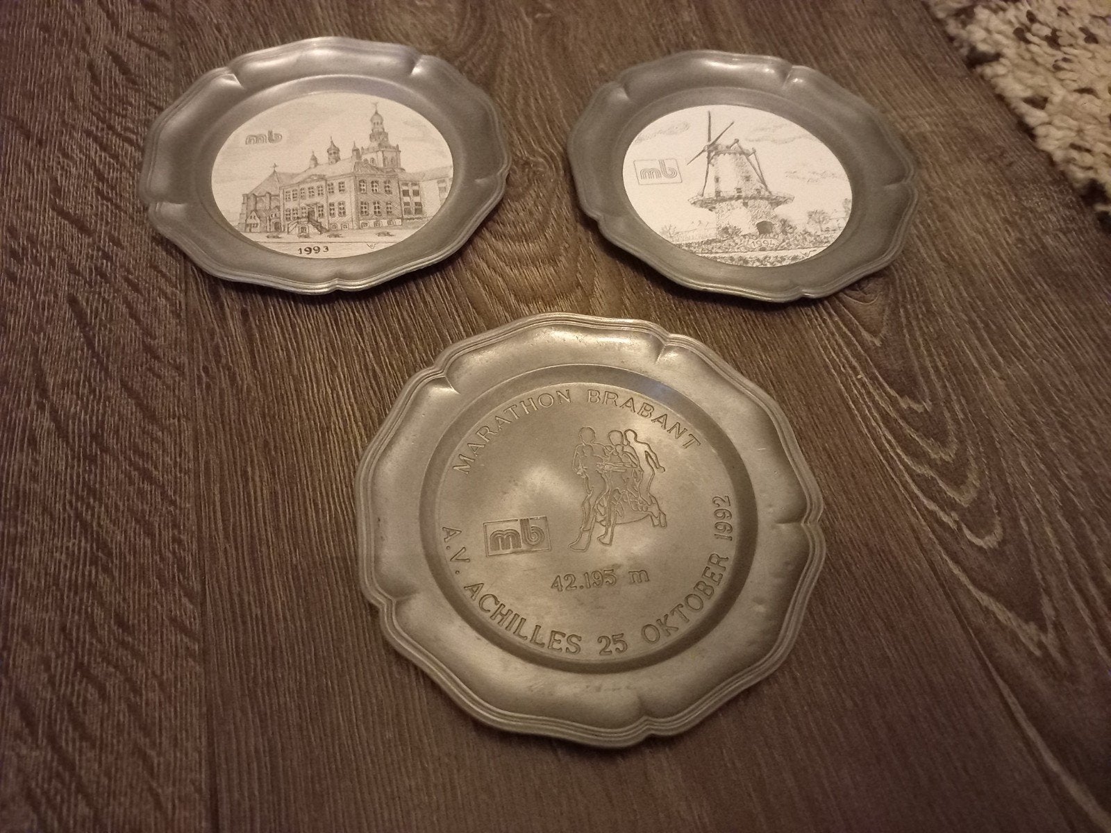 Set van 3 vintage tinnen herdenkingsborden, Ophalen of Verzenden
