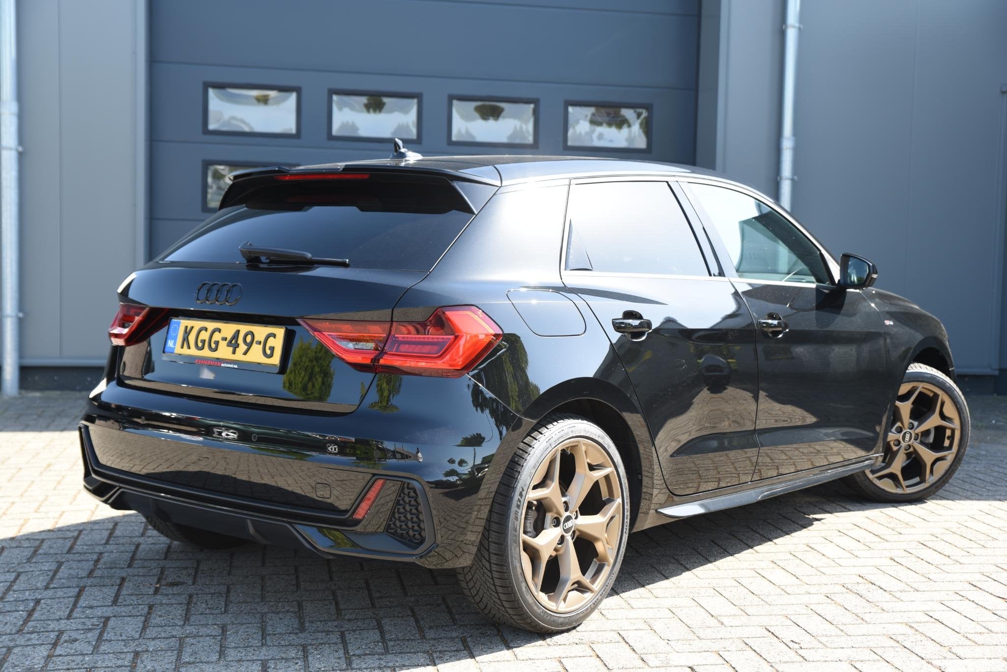 Audi A1 Sportback 30 TFSI S edition S Line / Virtual / Apple, Auto's, Stof, Euro 6, Bedrijf, 3 cilinders