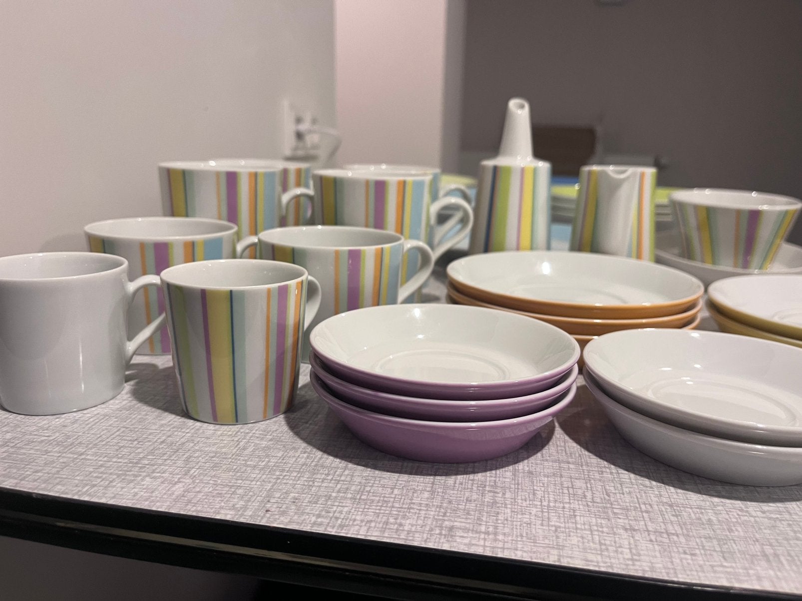 Arzberg Tric gestreept en pastelkleuren, Huis en Inrichting, Gebruikt, Arzberg, Ophalen of Verzenden, Modern