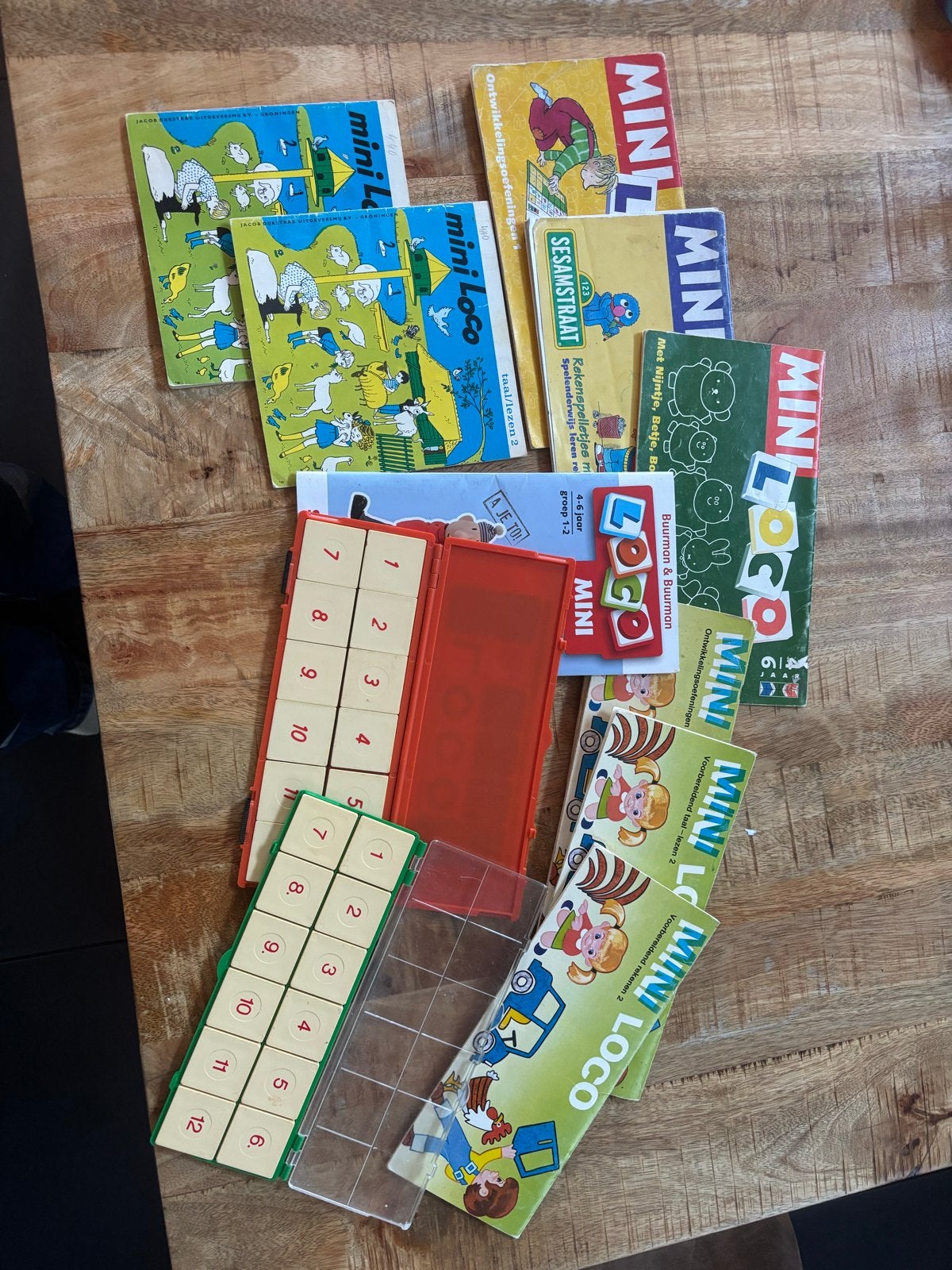 2 Mini Loco sets met 10 boekjes, Ophalen of Verzenden, Gebruikt, Taal en Lezen