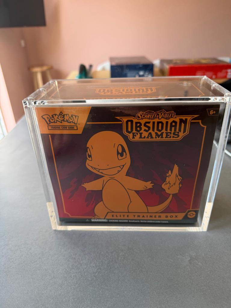 Pokémon Obsidian Flames ETB + Acryl Case - Sealed, Hobby en Vrije tijd, Verzamelkaartspellen | Pokémon, Ophalen, Nieuw, Overige typen