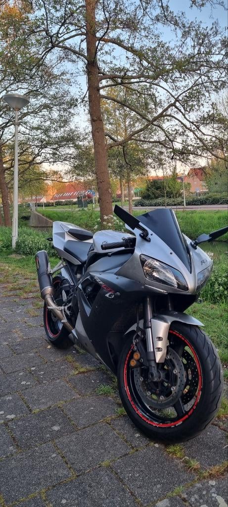 Yamaha R1 2002 - Krachtige Supersport Motor, Sportuitlaat, 4 cilinders, Motorrijbewijs A, Gebruikt