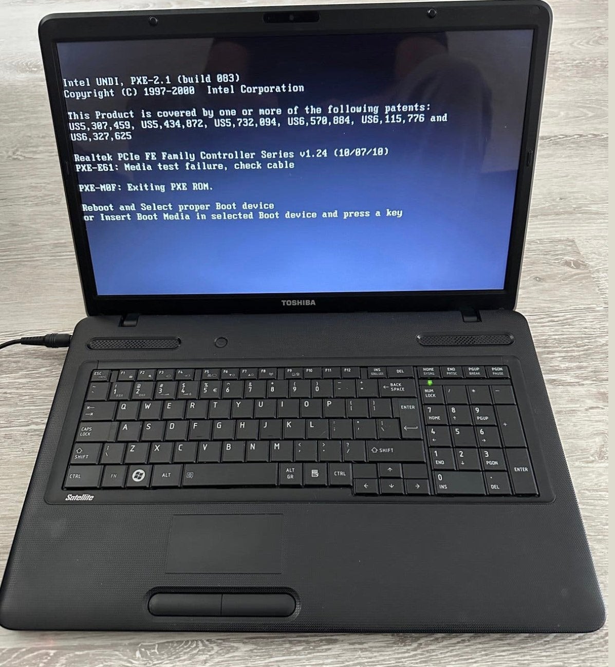 Partij laptops: 2x Toshiba (15.6" & 17.3") & 1x Dell (15.6"), Computers en Software, Windows Laptops, Gebruikt, 15 inch, SSD, 2 tot 3 Ghz