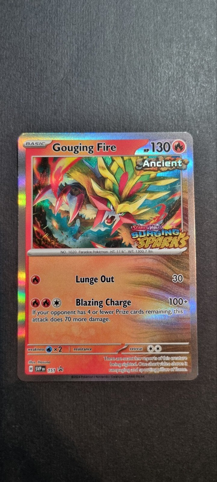 Gouging Fire SVP 151 Staff Stamped, Hobby en Vrije tijd, Verzamelkaartspellen | Pokémon, Ophalen of Verzenden, Zo goed als nieuw
