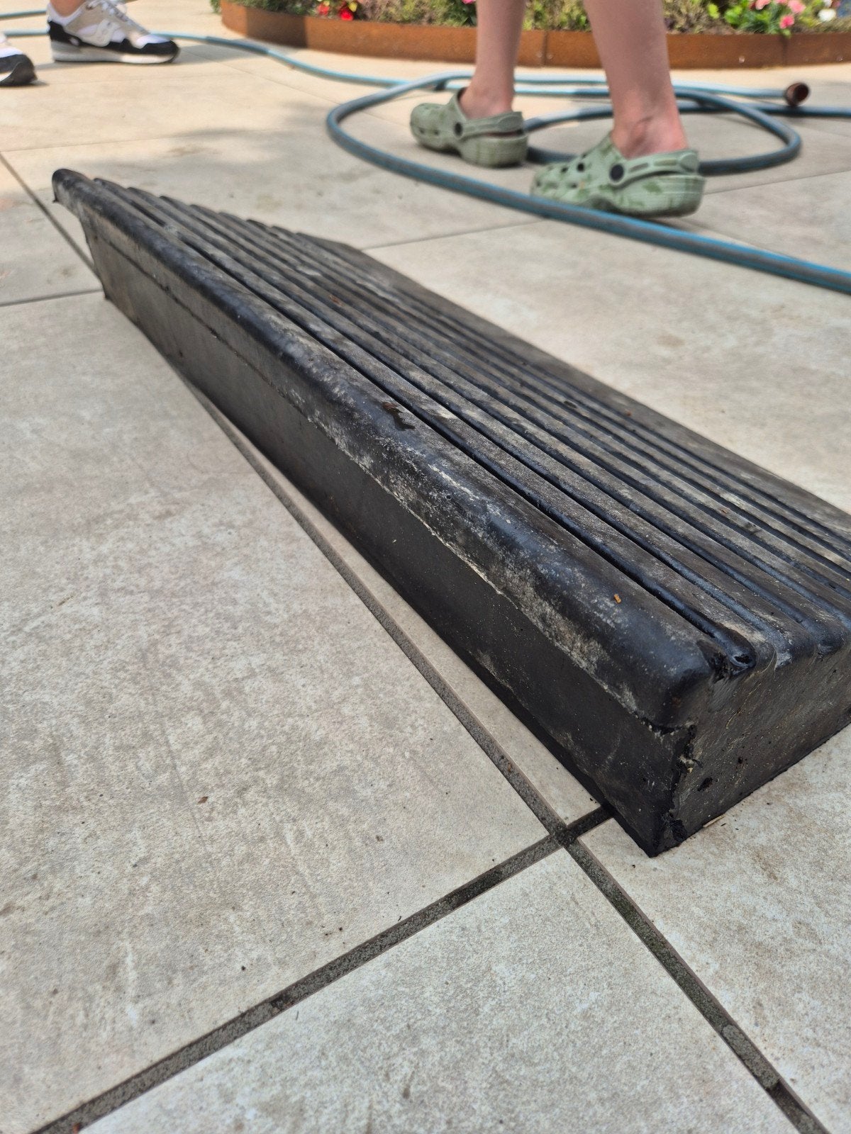 Rubberen drempelhulp schuur - 10 cm, Ophalen, Gebruikt
