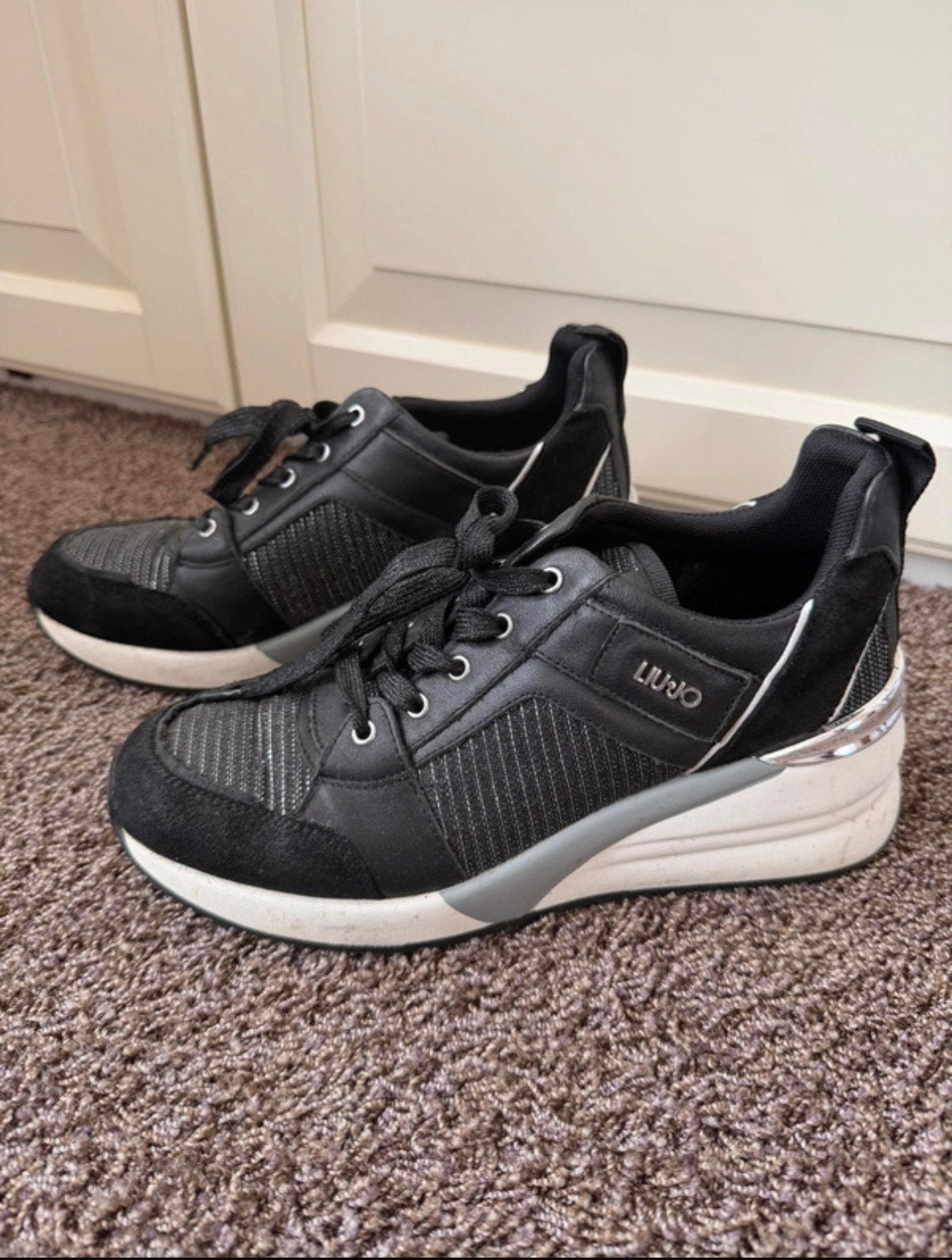 Liu Jo sneakers, Kleding | Dames, Zwart, Ophalen of Verzenden, Sneakers of Gympen, Zo goed als nieuw