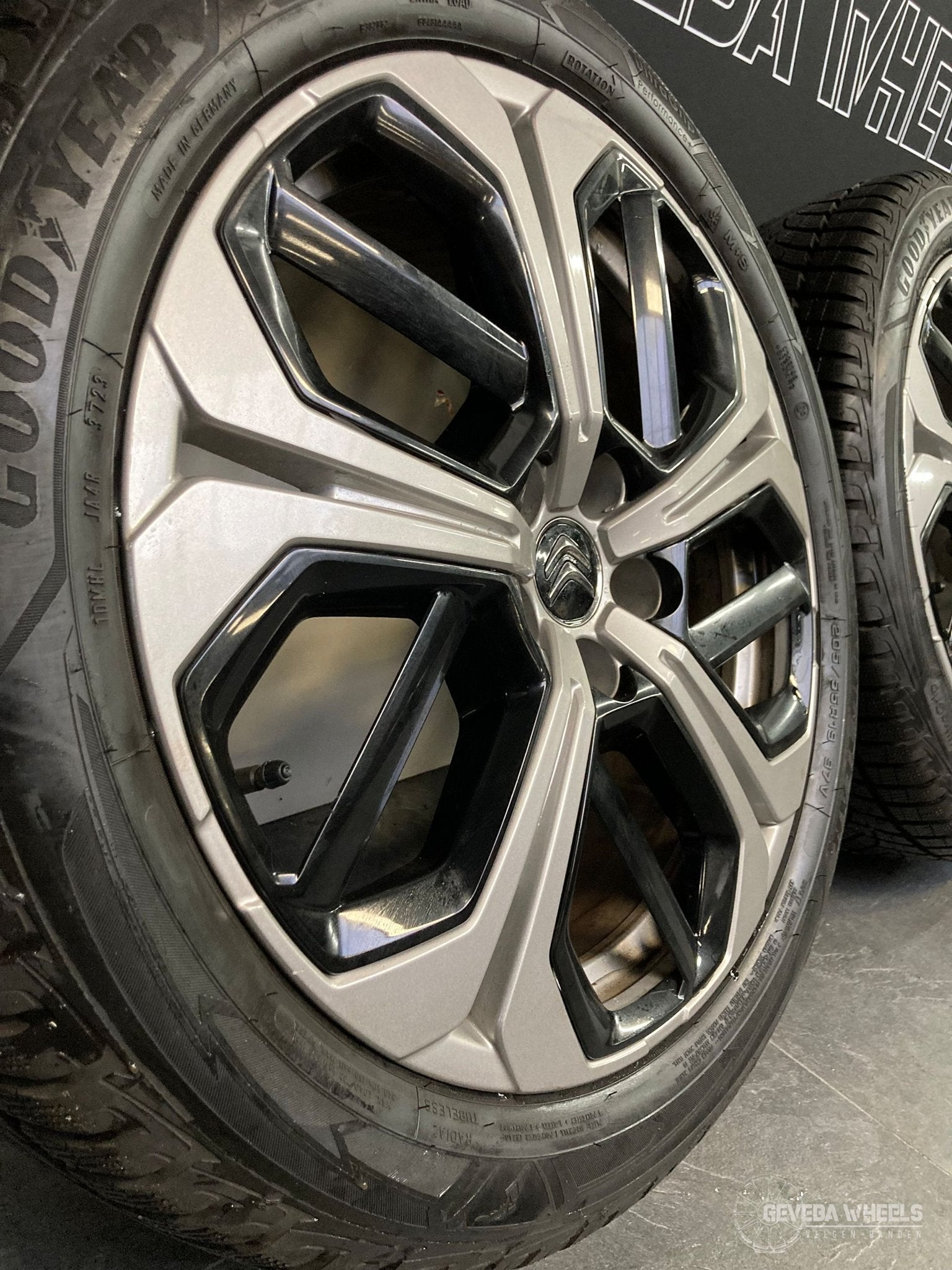 19” originele Citroen C5 X / Aircross velgen + winterbanden, 19 inch, Gebruikt, -, -