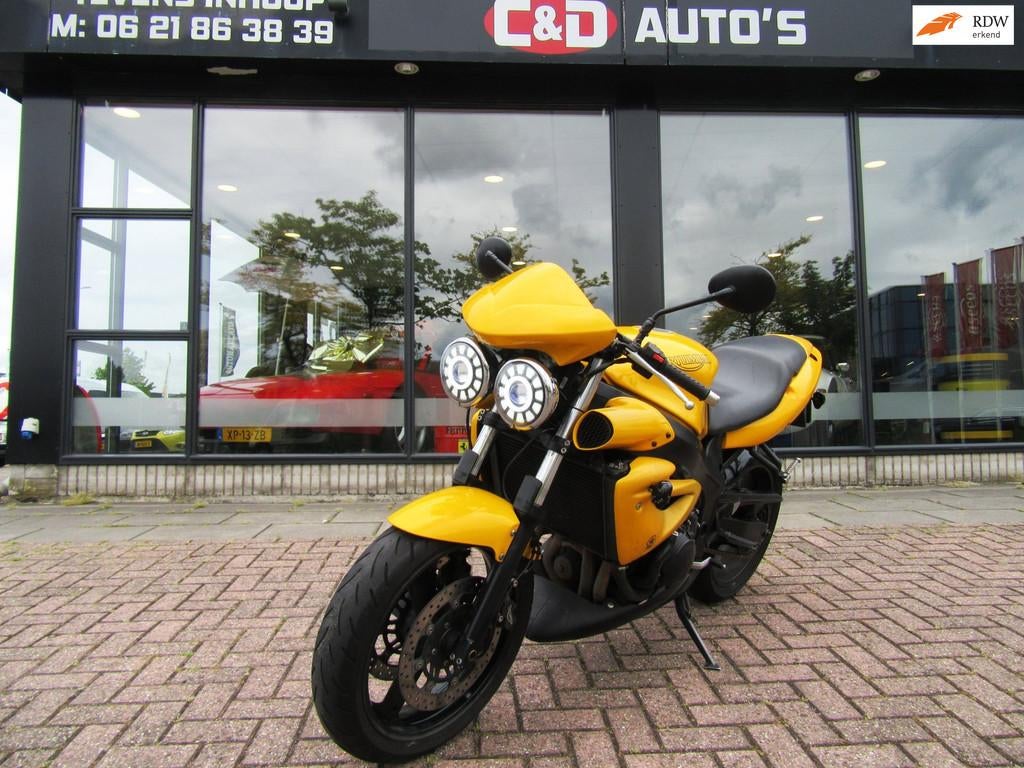 Triumph Tour Speed Four 2007 SPEED YELLOW CUSTOM BIKE UNIEK, Bedrijf, Meer dan 35 kW, Toermotor, ONBEKEND
ONBEKEND  ONBEKEND, NL