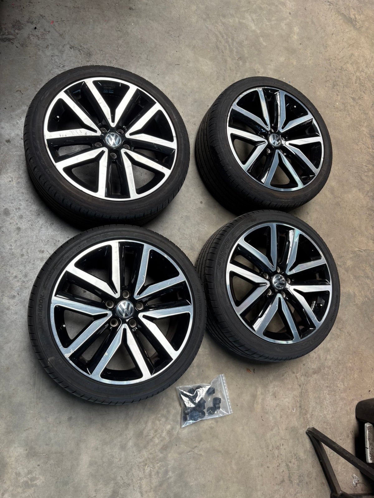 Volkswagen GTI/GLI ‘Bathurst’ velgenset (18”/5x112/ET51), Ophalen, 18 inch, Gebruikt, Banden en Velgen