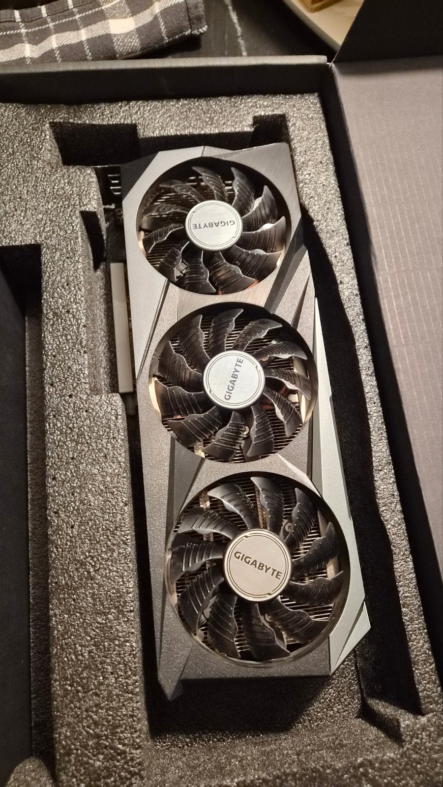 RX 6800 | Gigabyte Gaming OC, Ophalen of Verzenden, Zo goed als nieuw, GDDR6, PCI-Express 4
