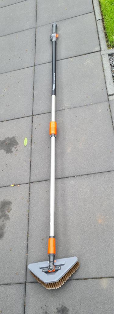 Gardena combisystem Alu telescoopsteel met terrasborstel, Ophalen of Verzenden, Zo goed als nieuw, Bezem, Gardena