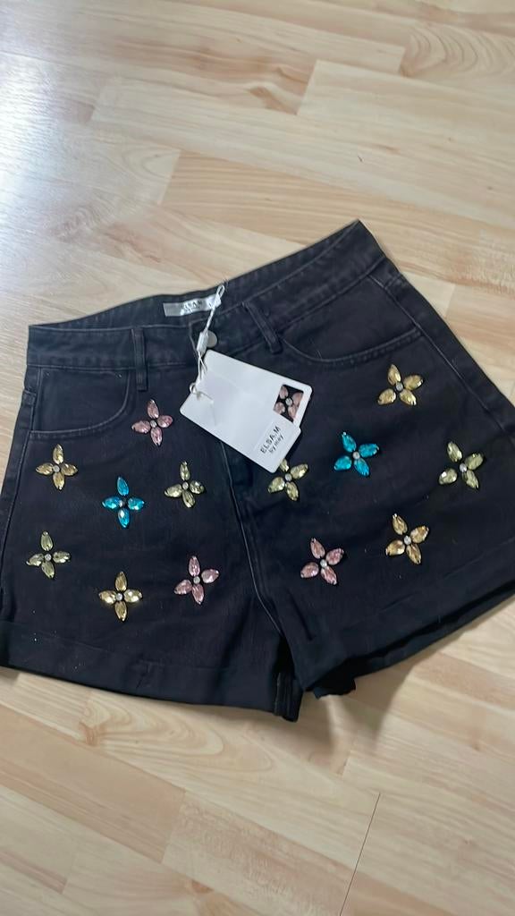 Nieuw zwart glitter kort broekje maat M/L, Kleding | Dames, Broeken en Pantalons, Kort, Zwart, Maat 42/44 (L), Nieuw