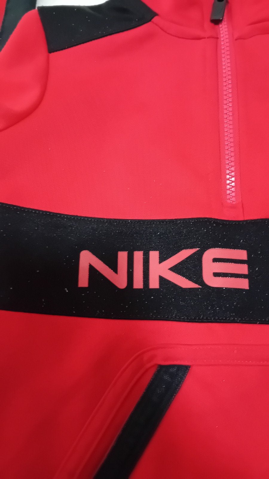 Nike Air Trainingspak Rood Maat 116, Gebruikt, Jongen of Meisje, Ophalen of Verzenden, Setje
