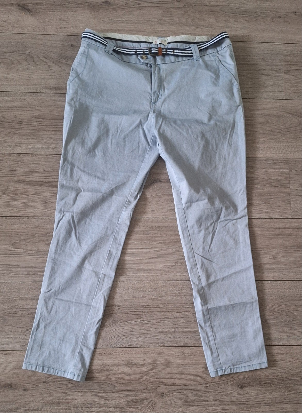 ZGAN Esprit dames chino lichtblauw maat 44 met riem, Blauw, Maat 42/44 (L), Ophalen of Verzenden, Zo goed als nieuw